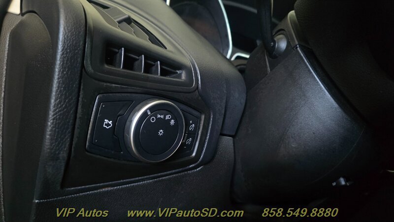 Used 2015 Ford Focus SE FWD image 21