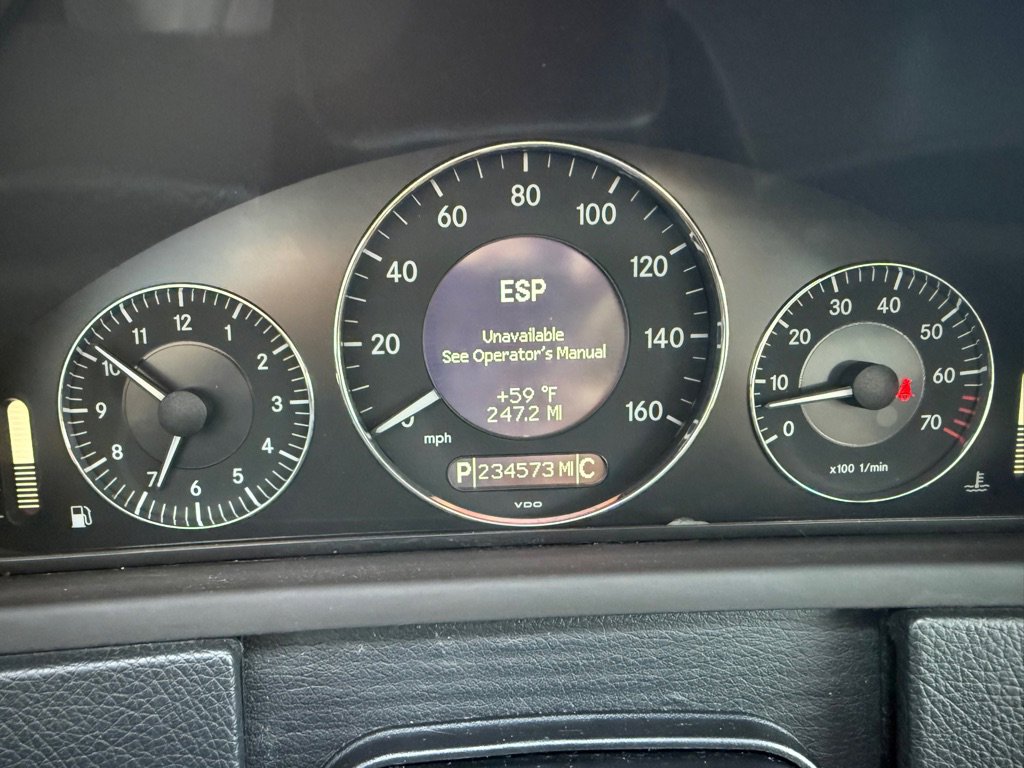 Used 2009 Mercedes-Benz CLK 550 Coupe w/ Premium I Pkg image 21