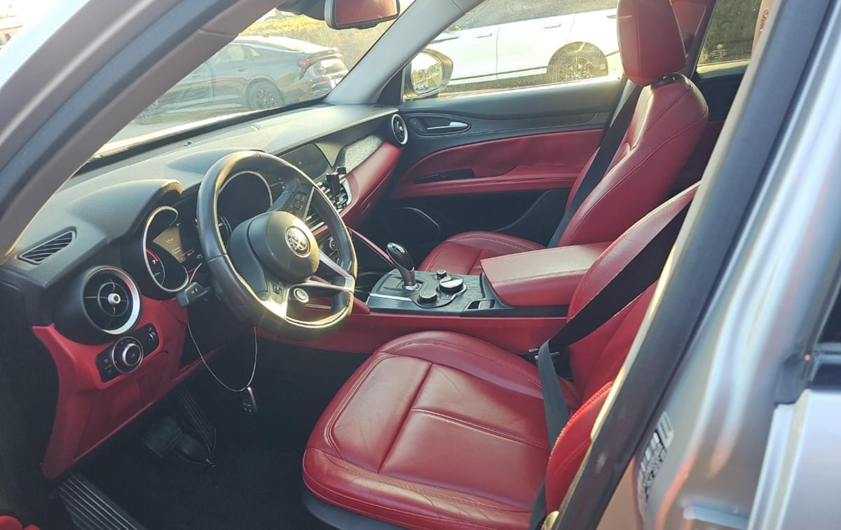 Used 2019 Alfa Romeo Stelvio w/ Nero Edizione RWD image 5
