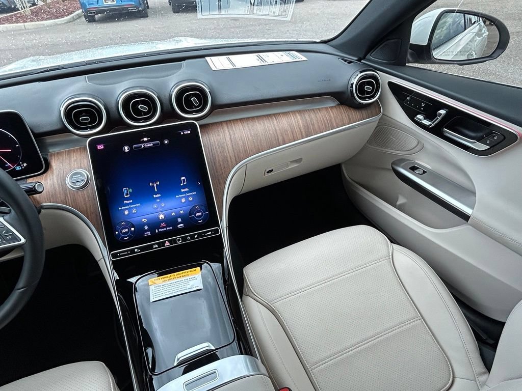 Used 2024 Mercedes-Benz C 300 Sedan image 11