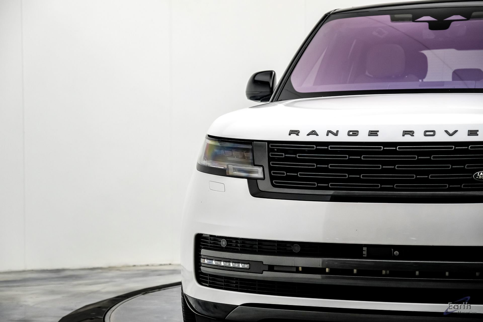 Used 2023 Land Rover Range Rover SE image 30