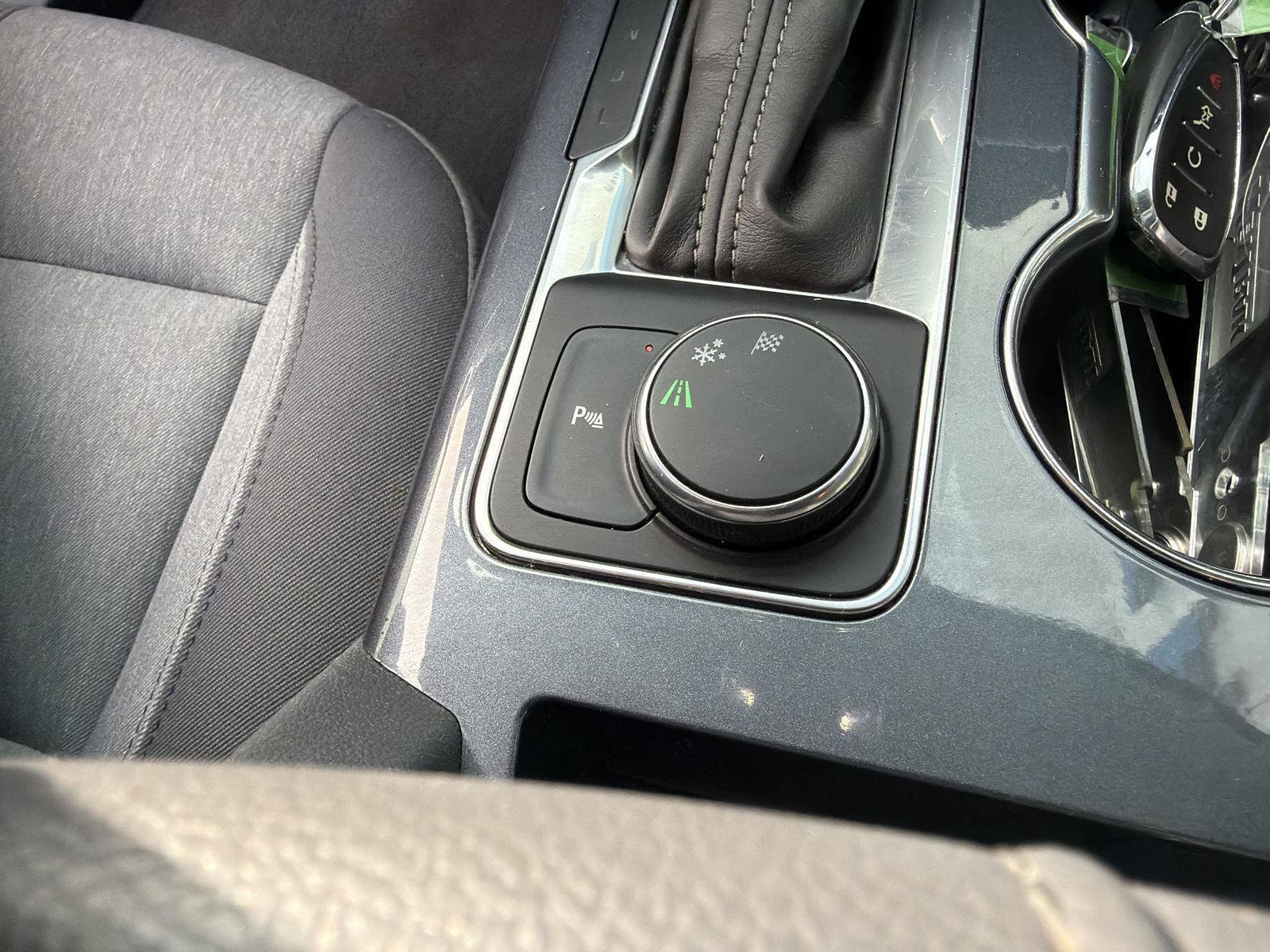Used 2020 Chevrolet Blazer LT FWD image 29