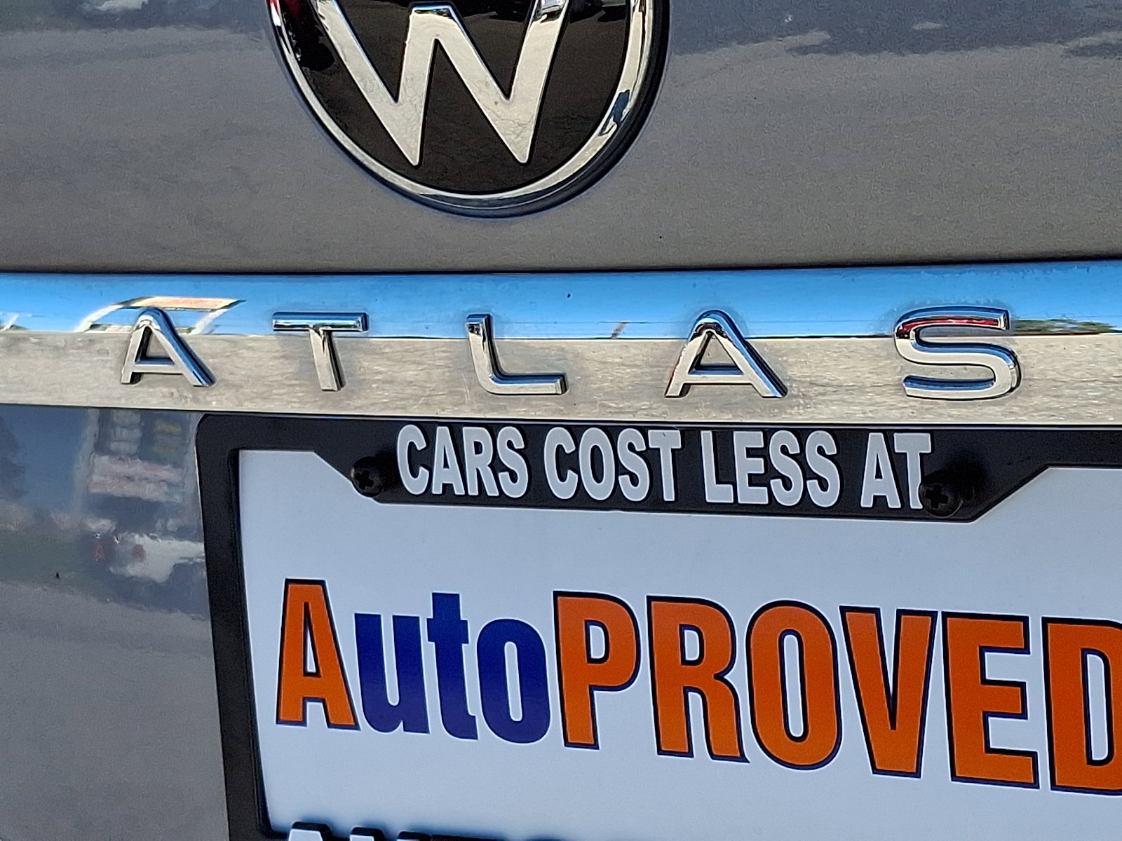 Used 2020 Volkswagen Atlas Cross Sport SE w/ Towing Package image 29