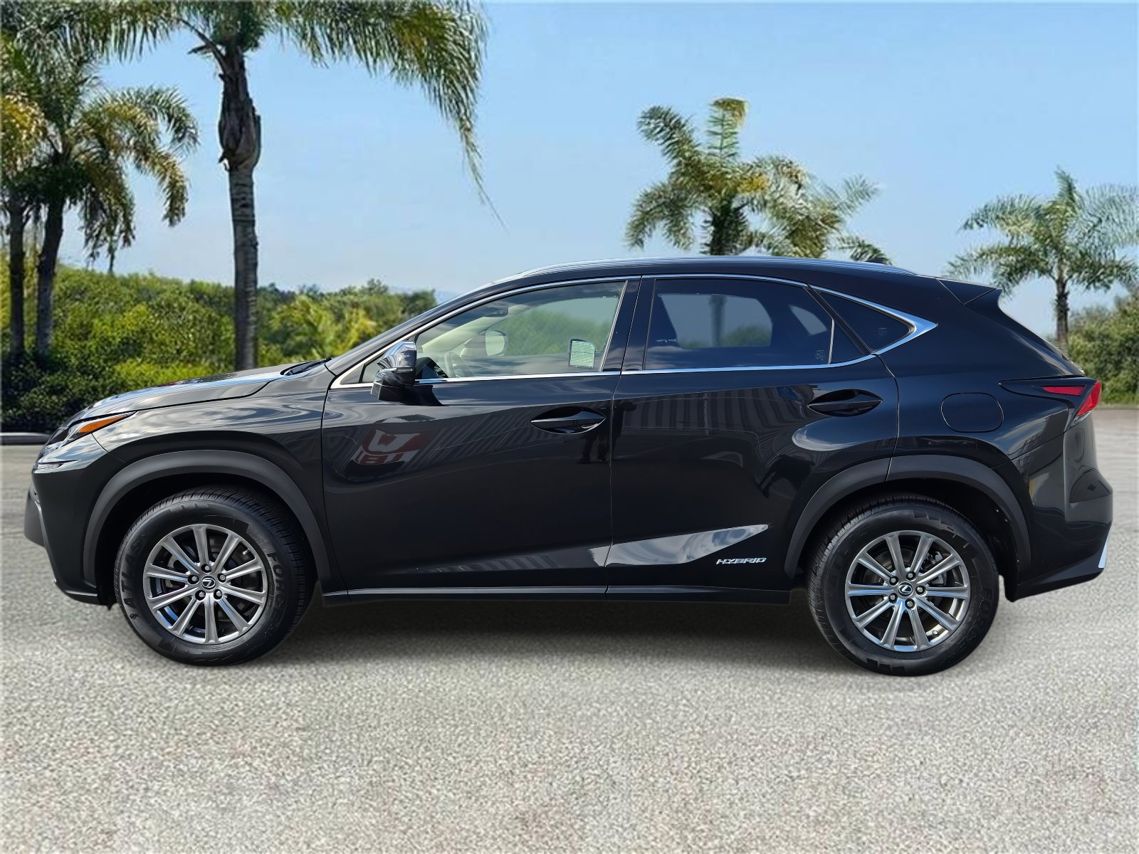 Used 2019 Lexus NX 300h AWD image 2