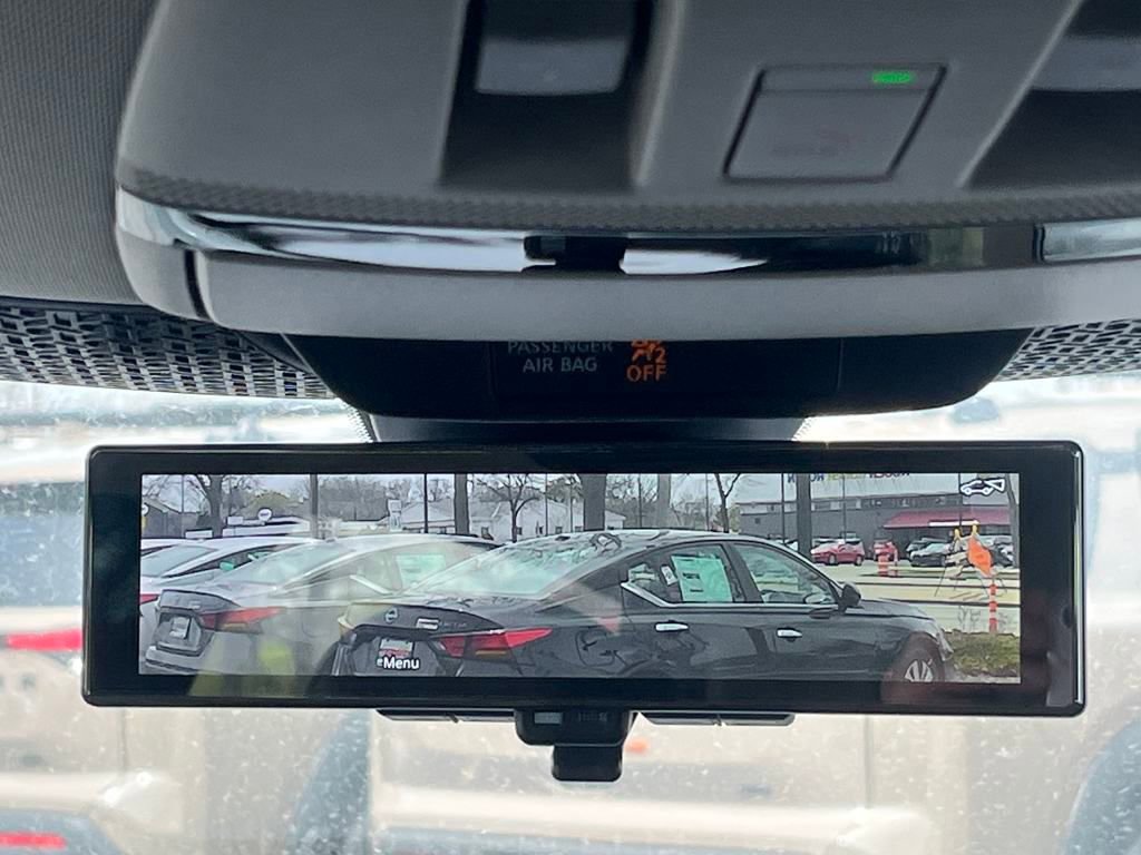 New 2025 Nissan Ariya AWD image 37