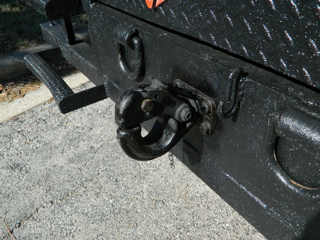 Used 2009 Ford F550 2WD Regular Cab Super Duty image 10