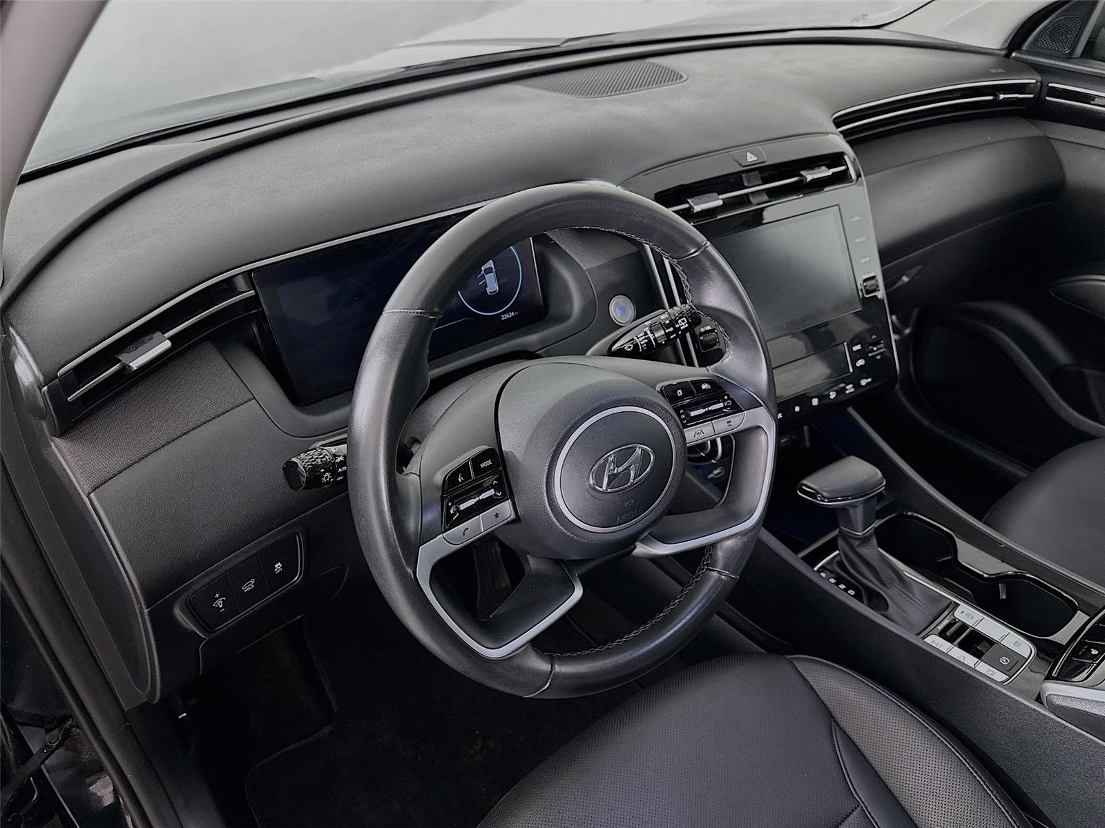 Used 2023 Hyundai Tucson SEL w/ Convenience Package image 9