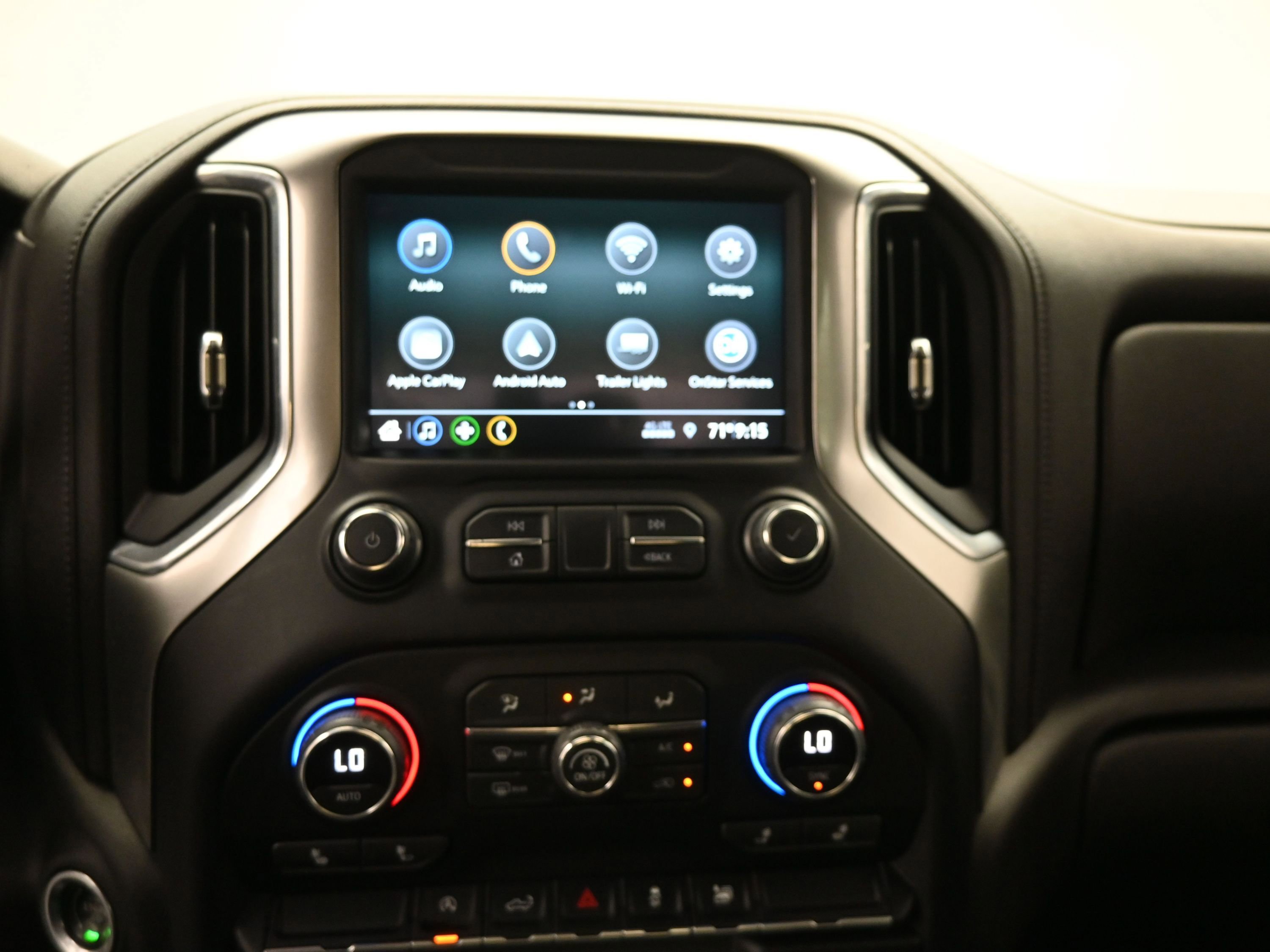 Used 2022 Chevrolet Silverado 1500 LT AWD/4WD image 14
