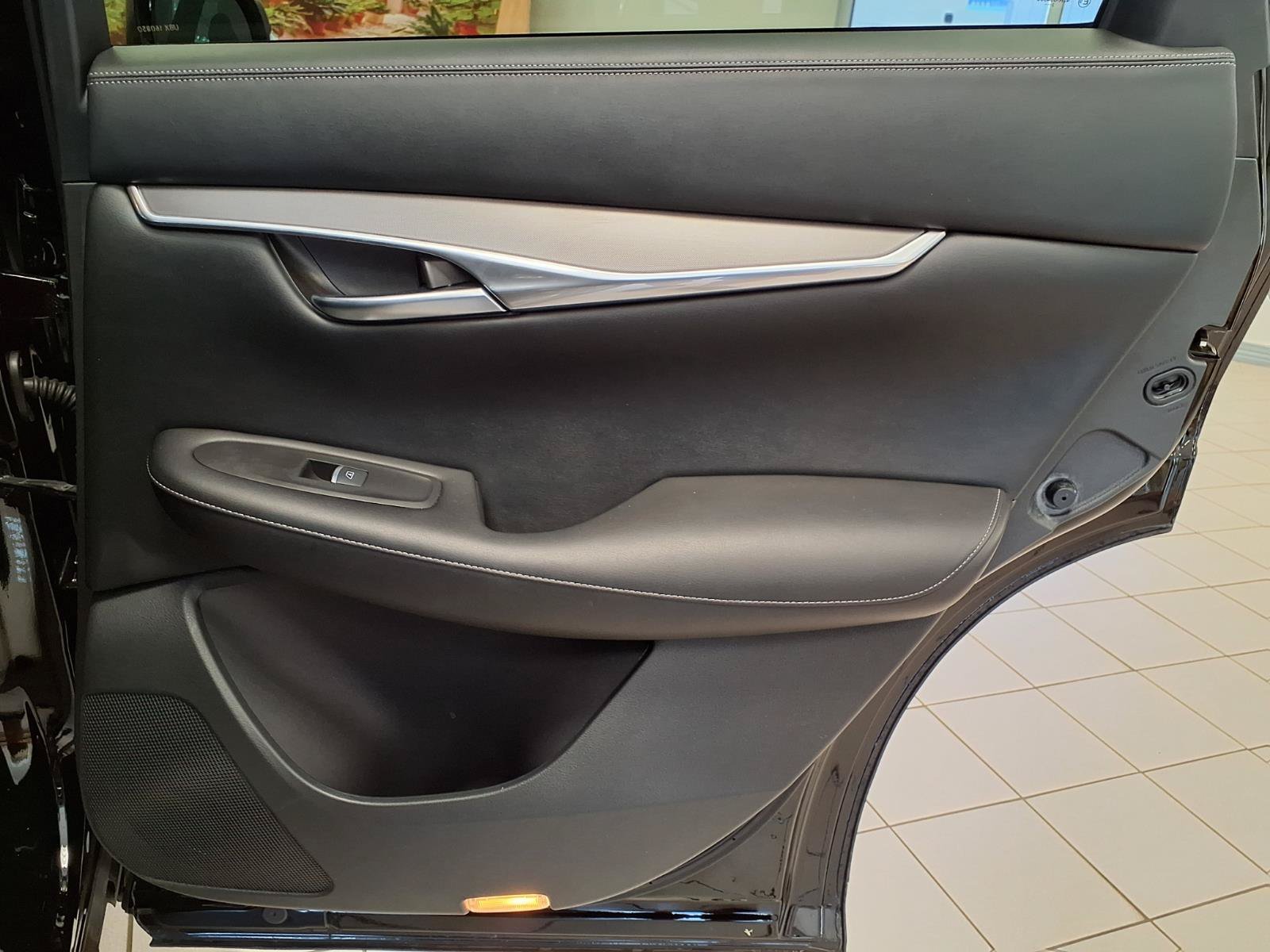 Used 2023 INFINITI QX50 Luxe FWD image 13