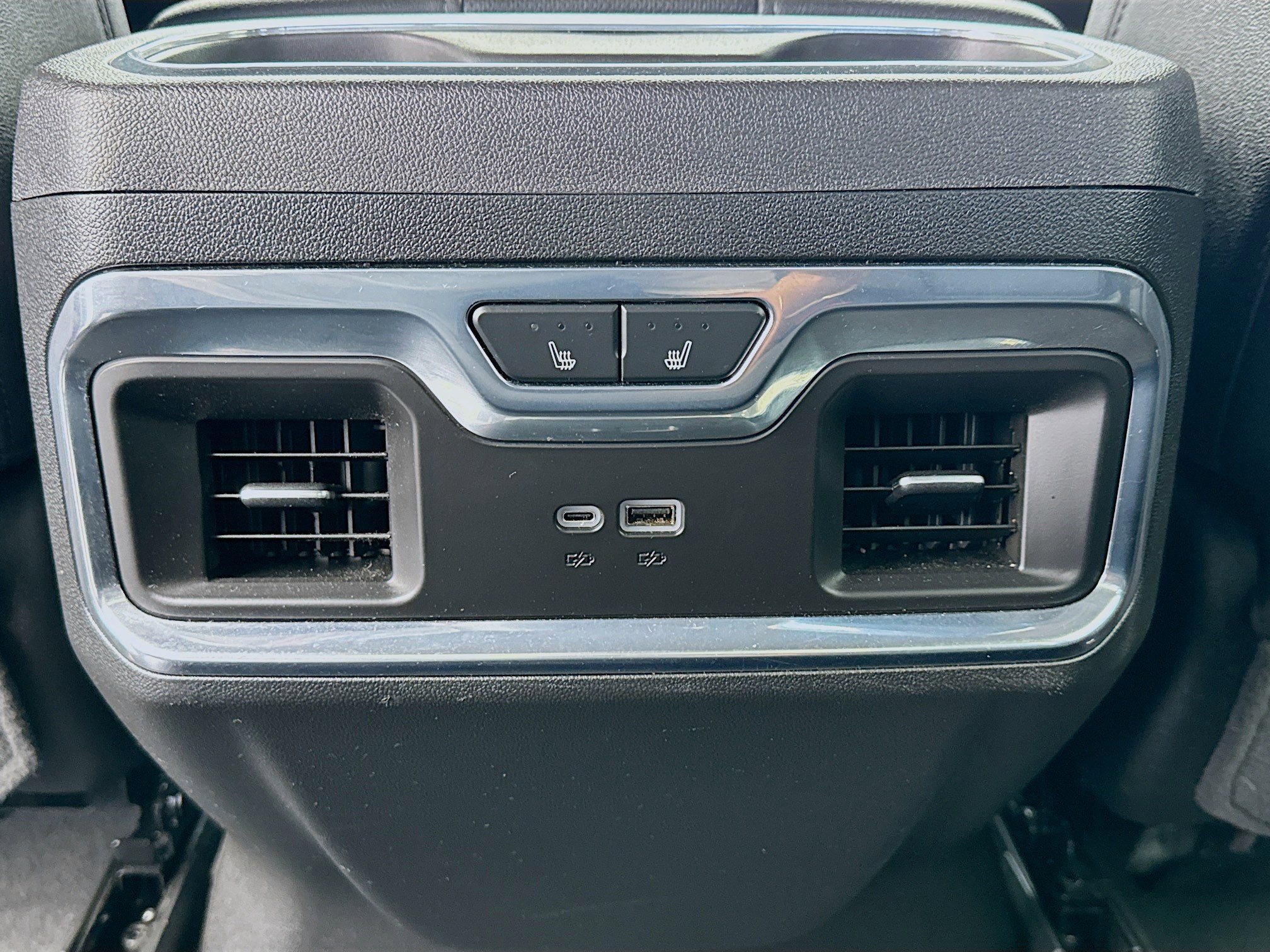 Used 2025 Chevrolet Silverado 2500 LTZ w/ LTZ Plus Package image 17