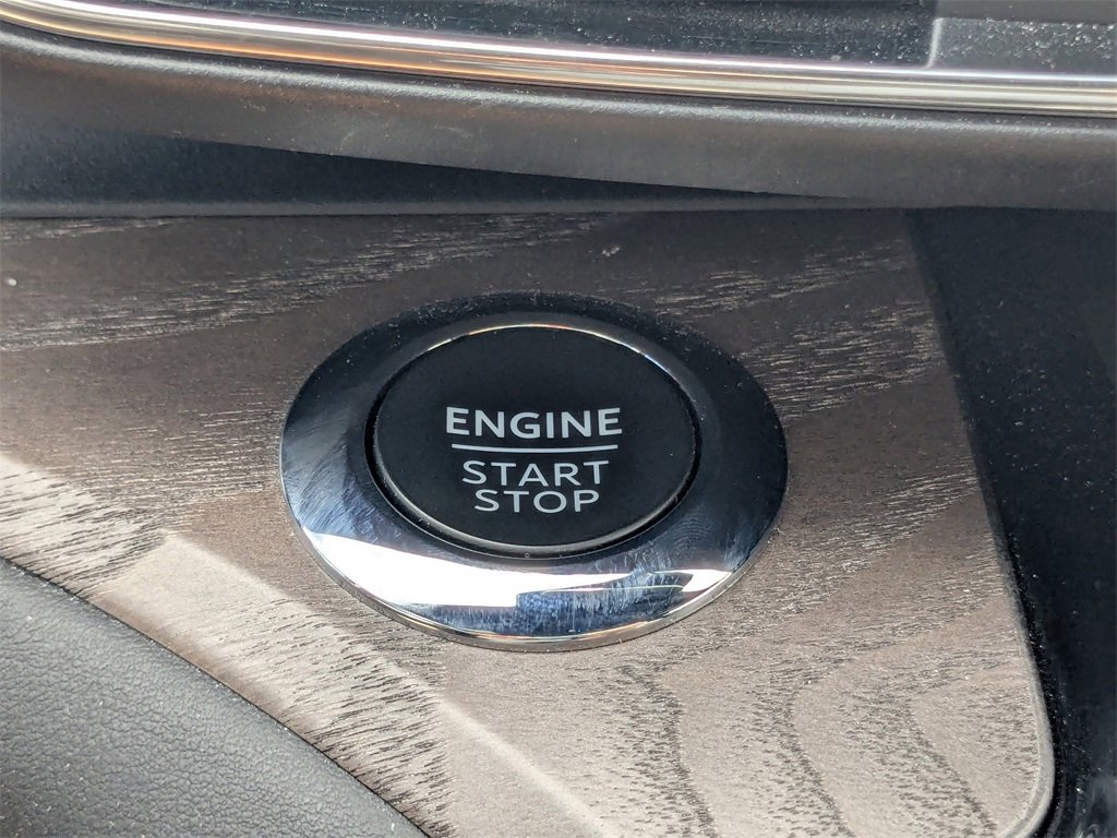 Used 2022 Ford Explorer Platinum w/ Equipment Group 601A image 24