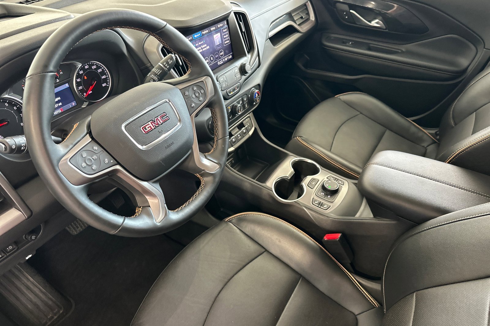 Used 2024 GMC Terrain AT4 w/ Tech Package image 10