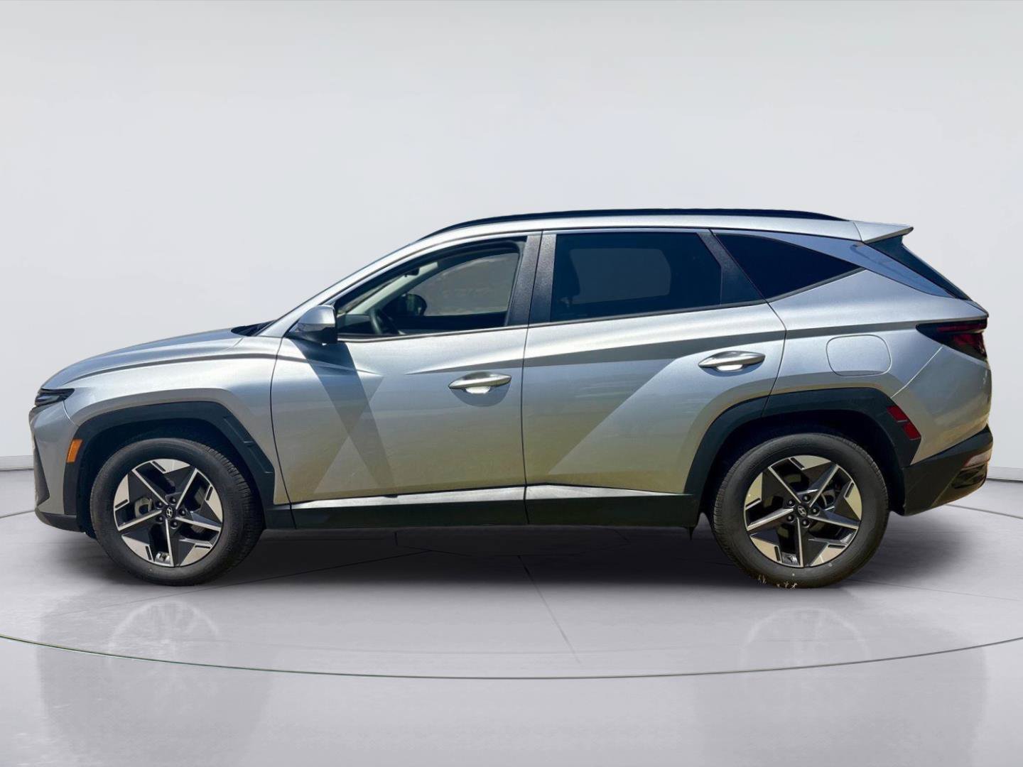 Used 2025 Hyundai Tucson SEL FWD image 8