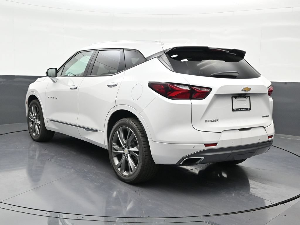 Used 2021 Chevrolet Blazer Premier w/ Driver Confidence II Package FWD image 3