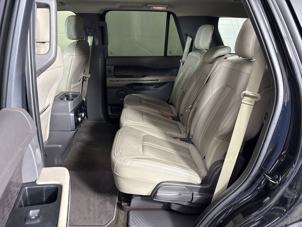 Used 2019 Ford Expedition Limited w/ Equipment Group 301A RWD image 30