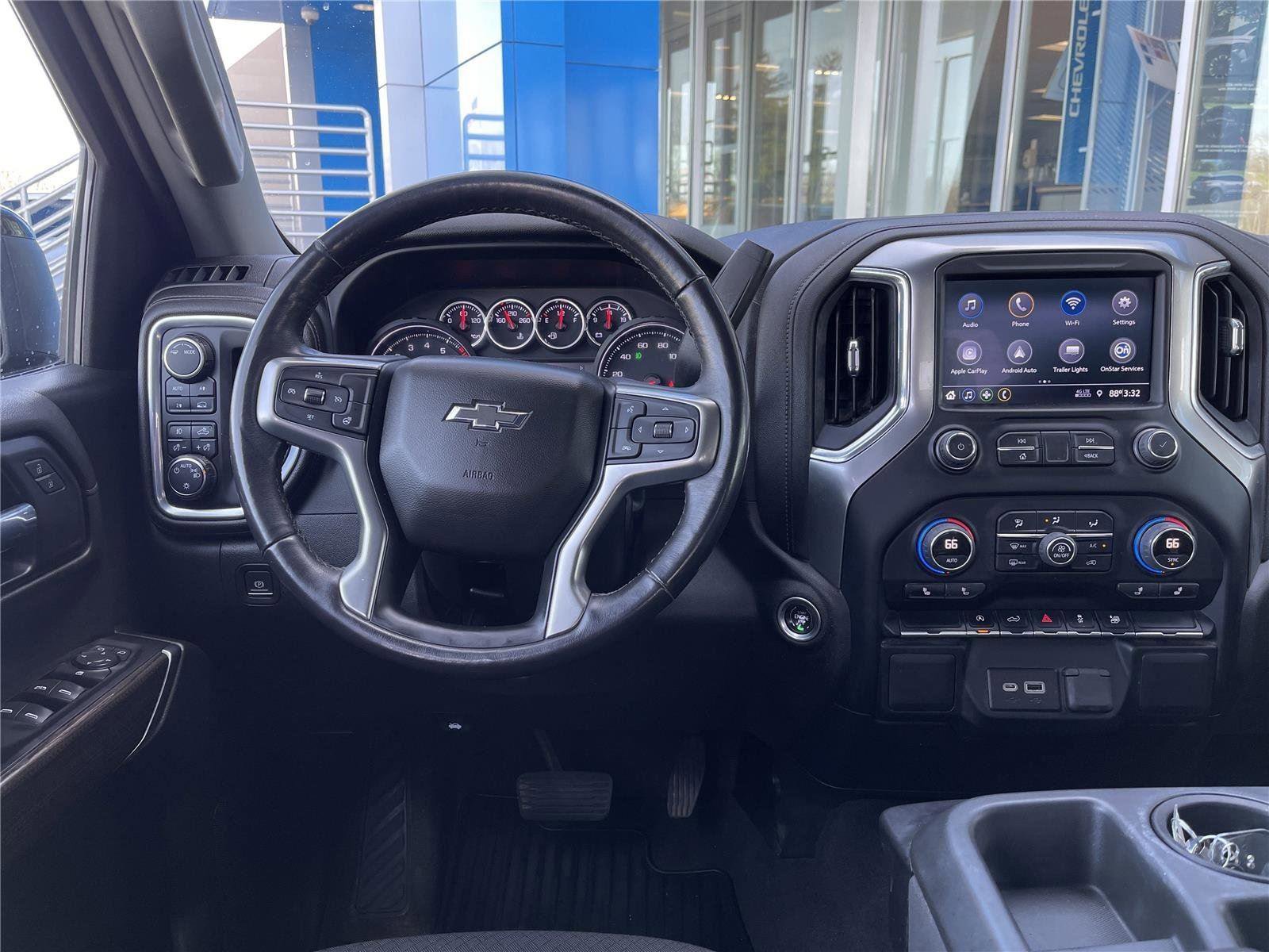 Used 2022 Chevrolet Silverado 1500 RST w/ LPO, Blackout Package image 17