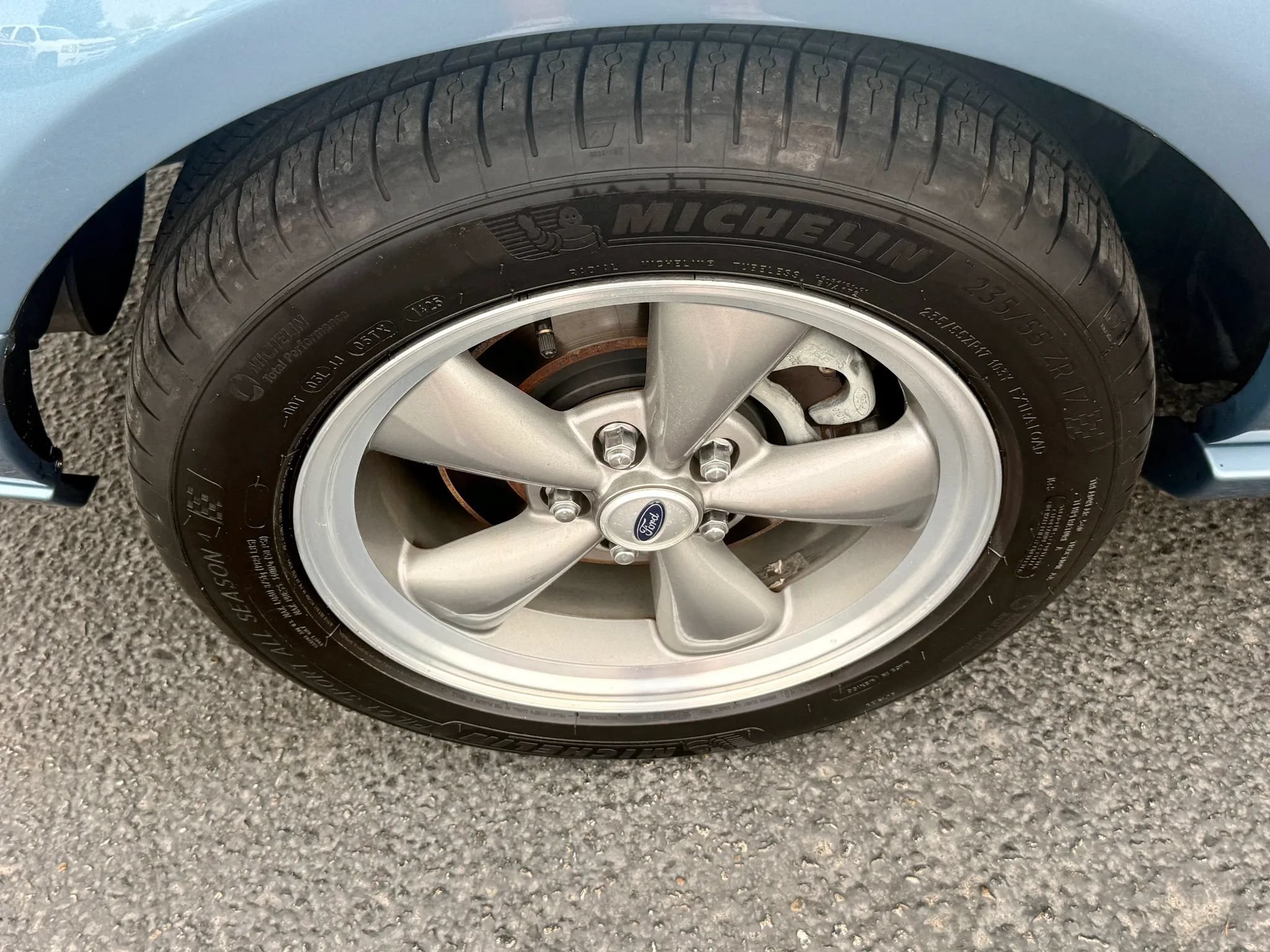 Used 2005 Ford Mustang GT Premium RWD image 17