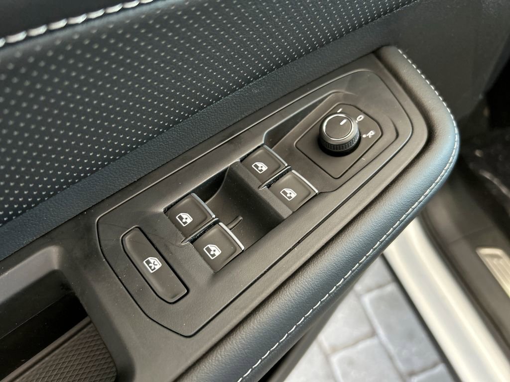 New 2026 Volkswagen Atlas SE FWD image 11