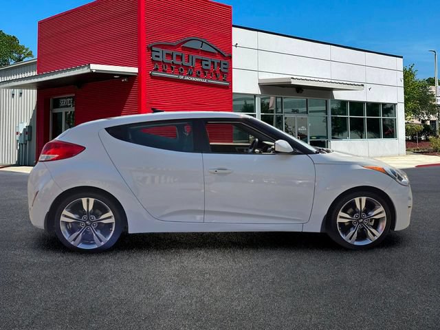 Used 2013 Hyundai Veloster w/ Tech Pkg FWD image 6