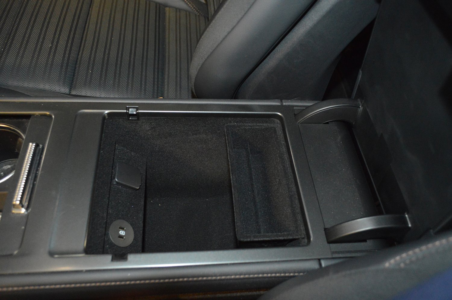 Used 2024 Lincoln Nautilus Reserve w/ Jet Appearance Package (87T) AWD/4WD image 19