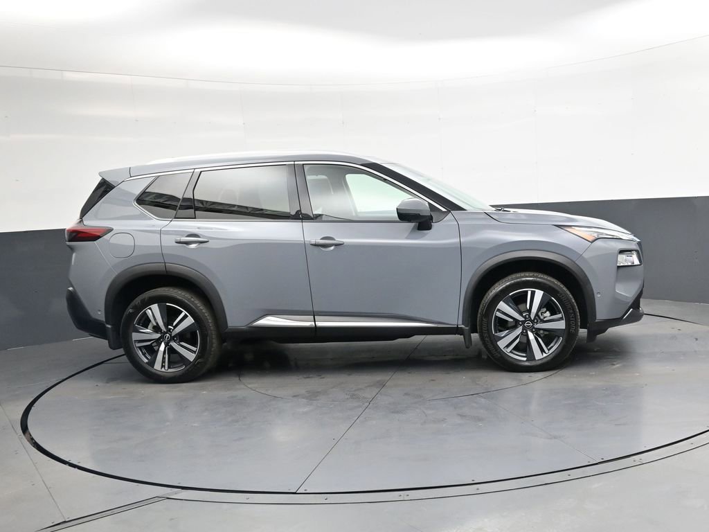 Used 2023 Nissan Rogue SL w/ SL Premium Package AWD/4WD image 3