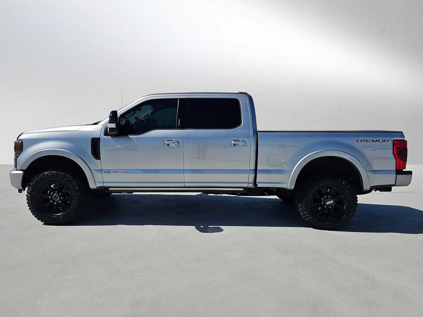 Used 2021 Ford F250 Lariat image 6