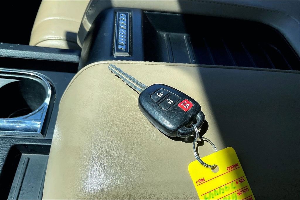 Used 2019 Toyota Tundra Limited image 9