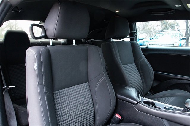 Used 2018 Dodge Challenger SXT image 27
