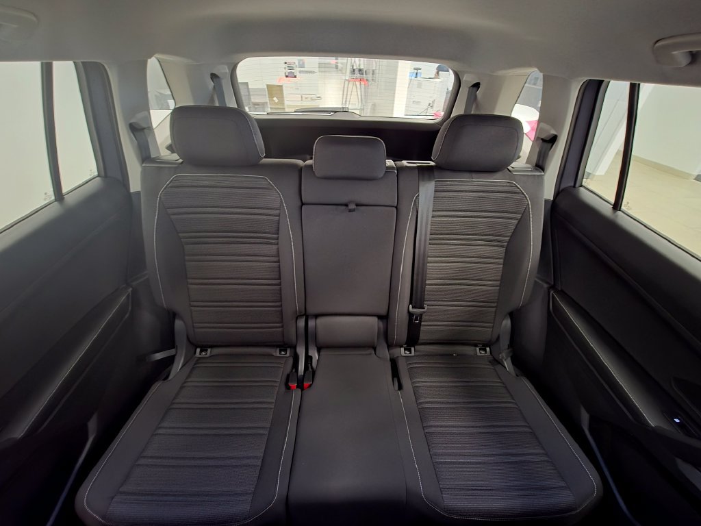 Used 2024 Volkswagen Tiguan S FWD image 22