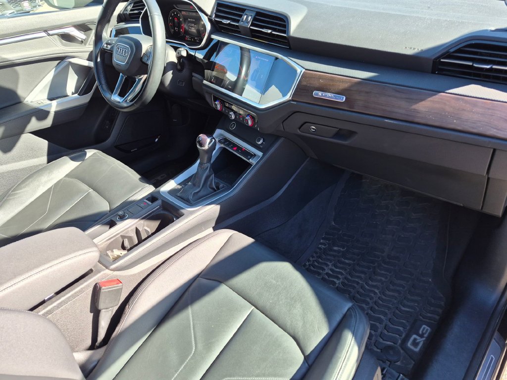 Used 2022 Audi Q3 2.0T Premium Plus AWD/4WD image 34