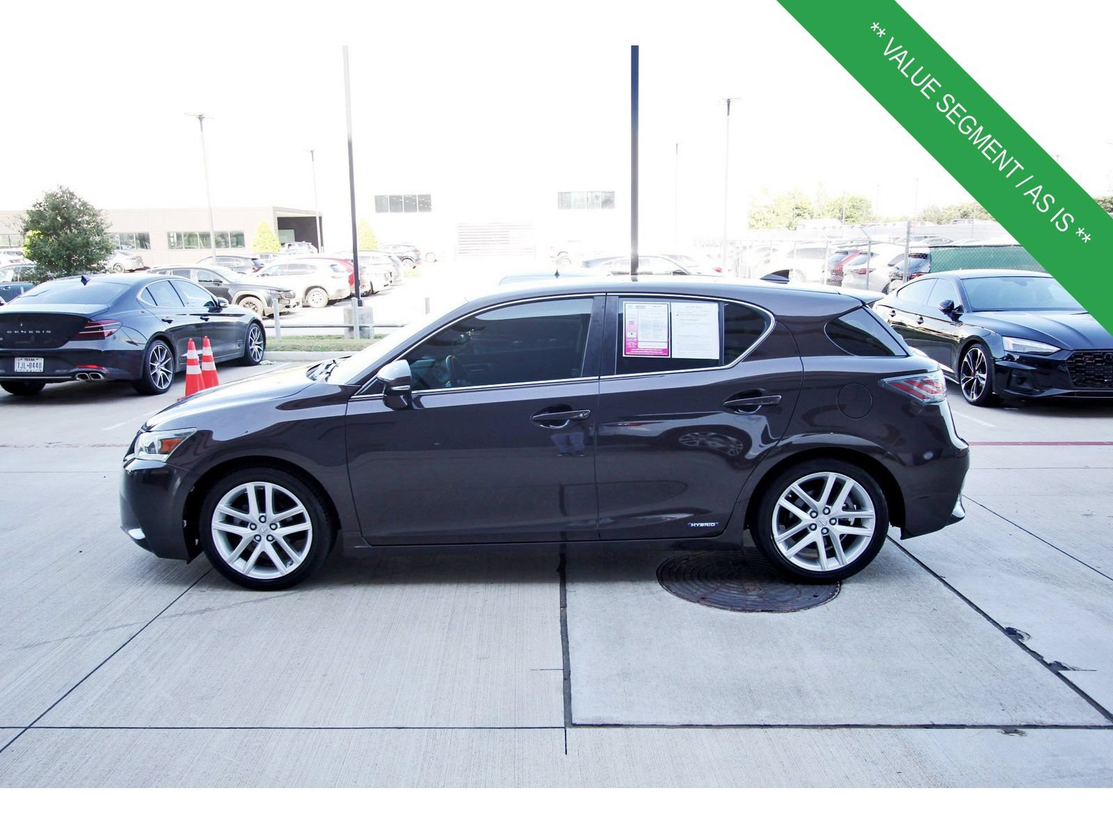 Used 2016 Lexus CT 200h w/ Navigation Package FWD image 5