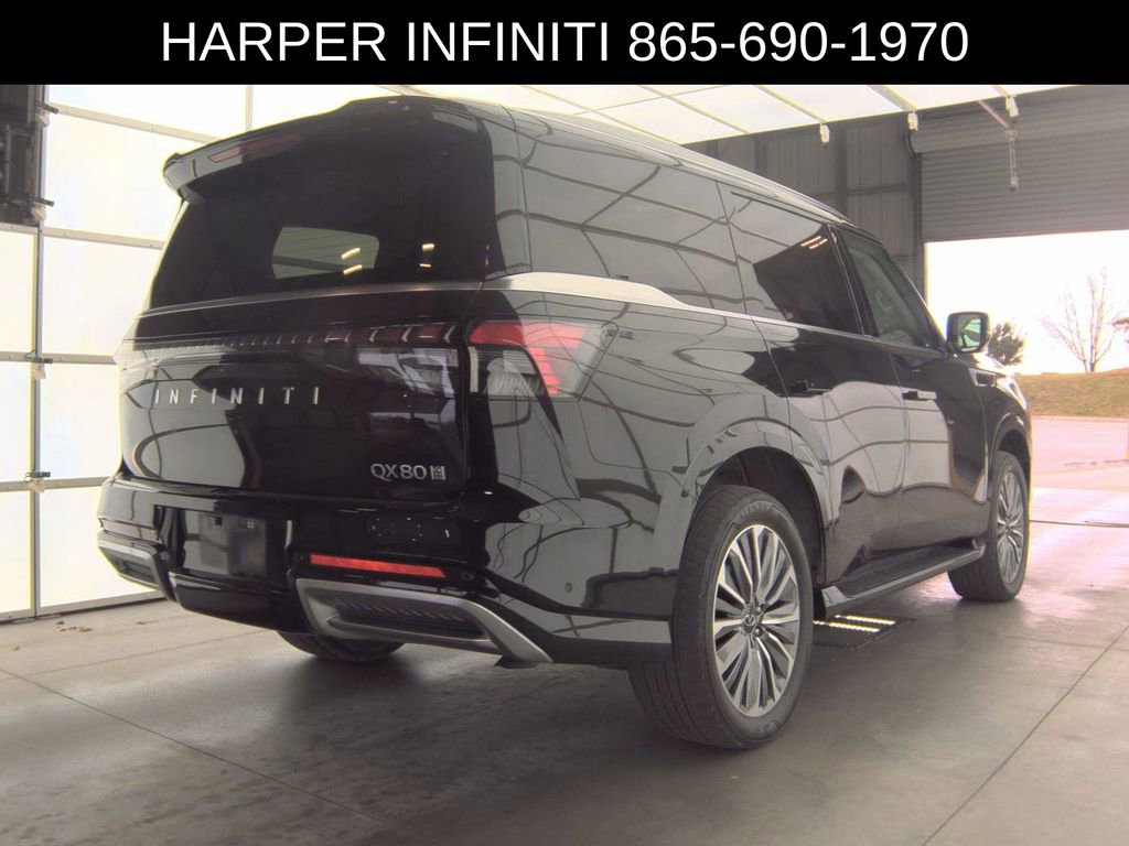 Used 2025 INFINITI QX80 Sensory AWD/4WD image 3