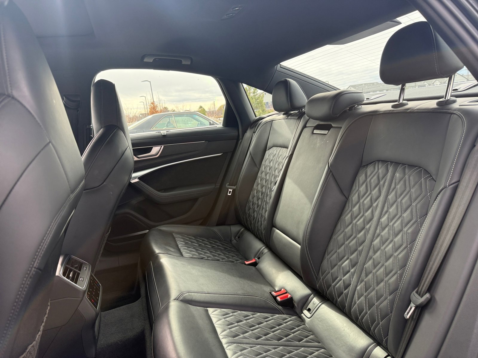 Used 2021 Audi S6 Prestige w/ Prestige Package image 18