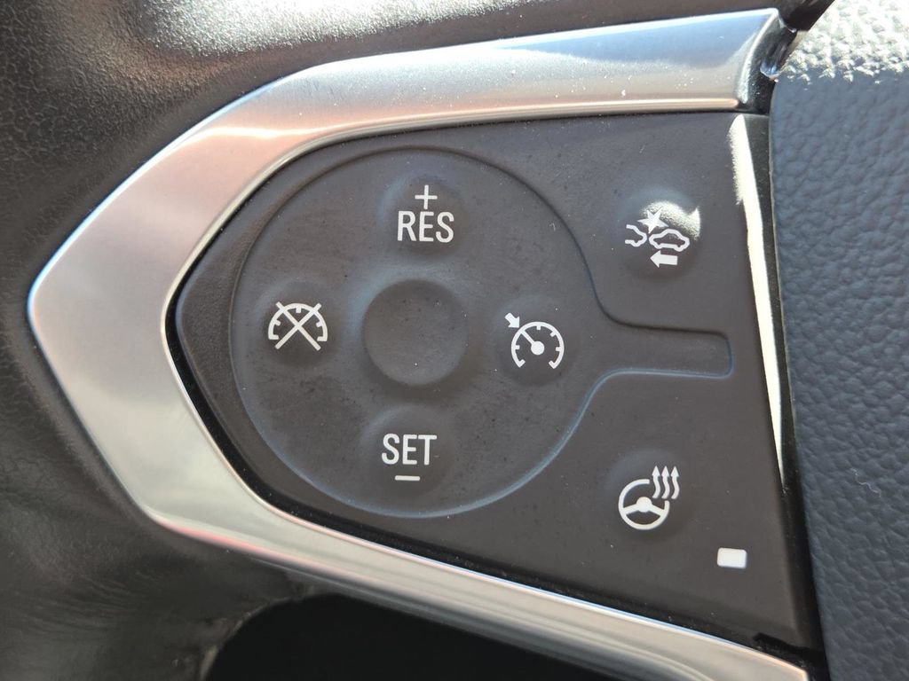 Used 2022 Chevrolet Traverse RS w/ LPO, Floor Liner Package AWD/4WD image 35