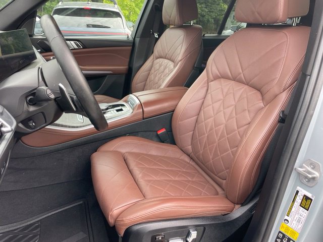 Used 2024 BMW X5 xDrive40i w/ M Sport Package AWD/4WD image 6