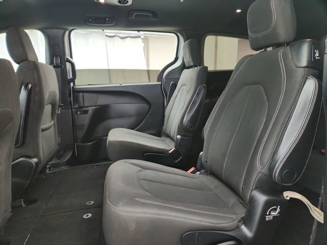 Used 2018 Chrysler Pacifica Touring Plus w/ S Appearance Package FWD image 23