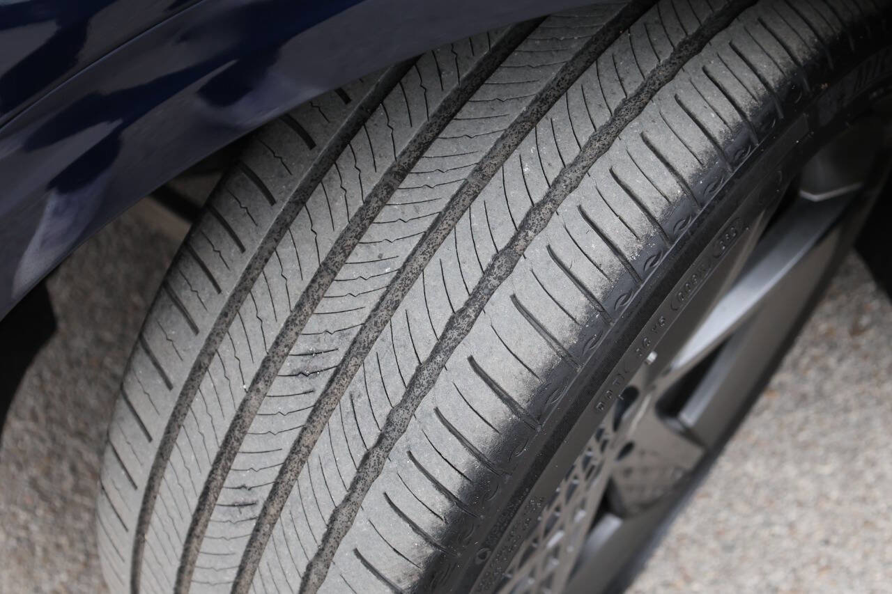 Used 2022 Genesis GV70 3.5T Sport w/ Sport Prestige Package image 26