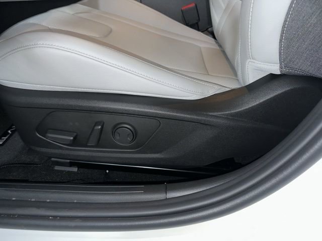 New 2026 Hyundai Elantra Limited image 15