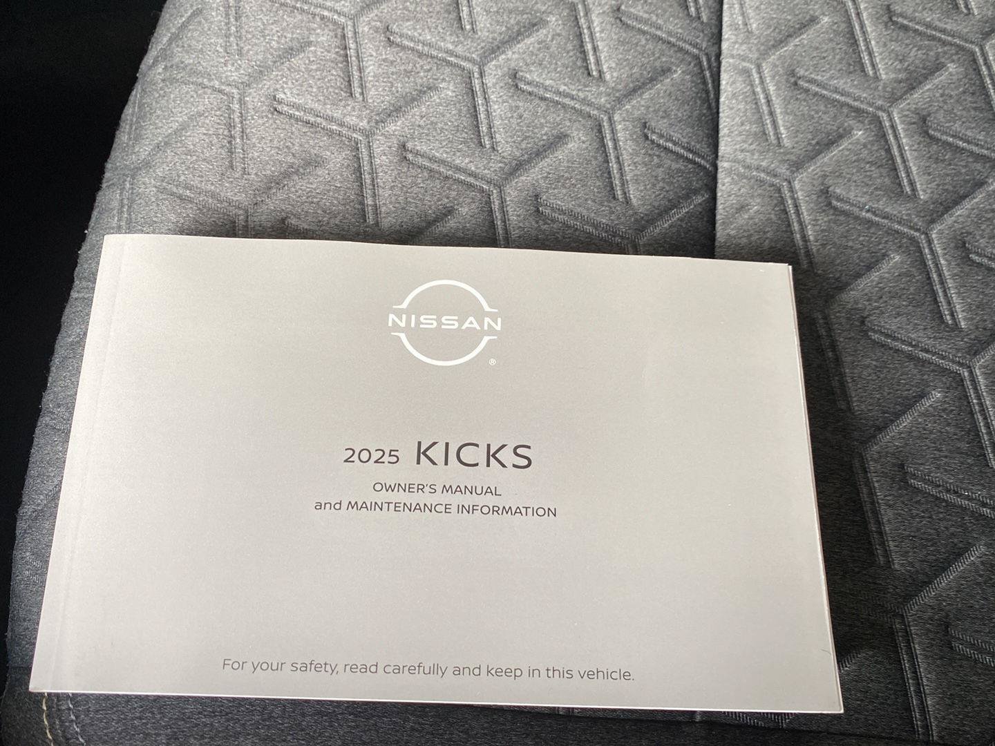Certified 2025 Nissan Kicks SV AWD/4WD image 37