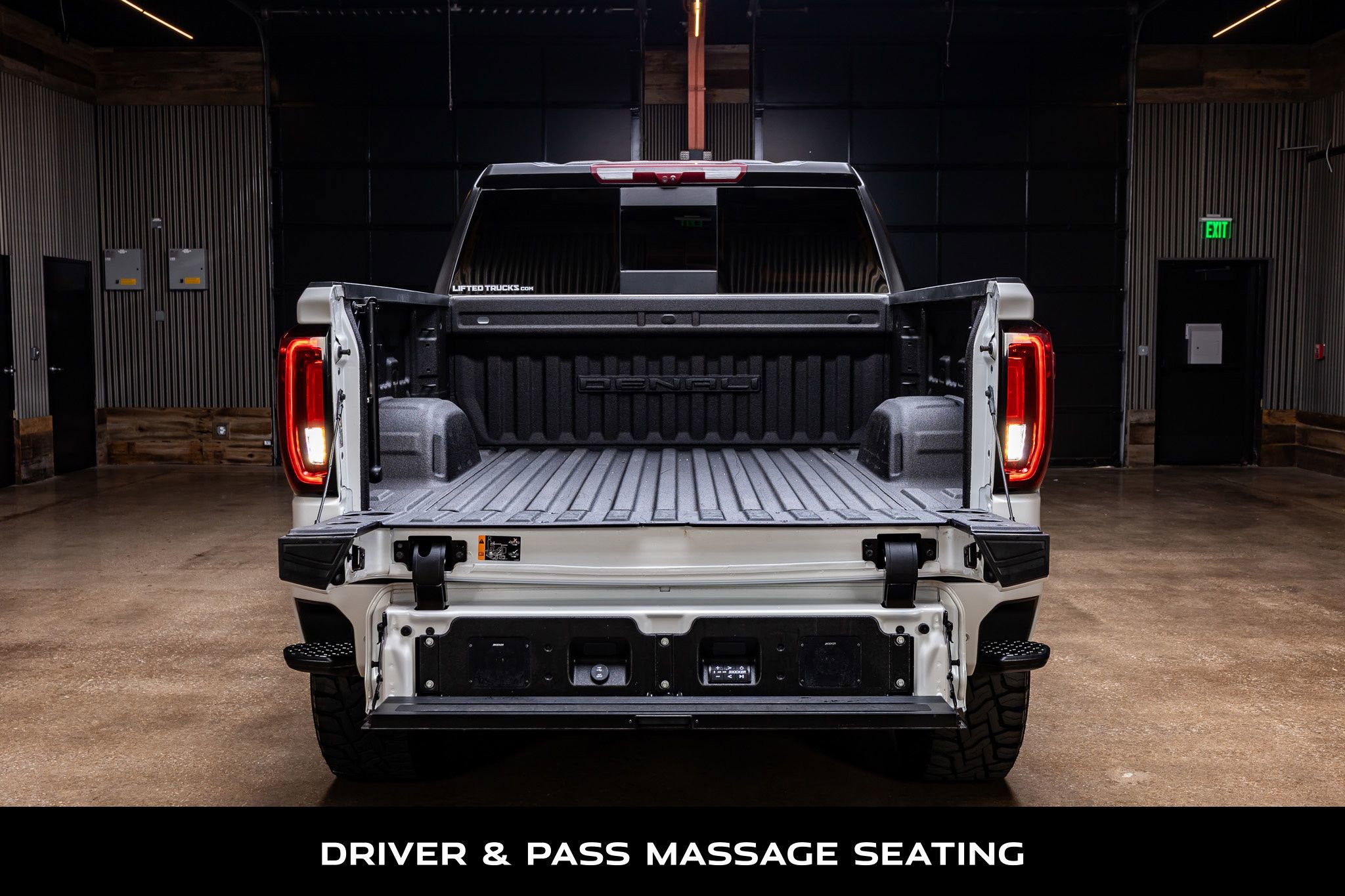 Used 2023 GMC Sierra 1500 Denali Ultimate image 8