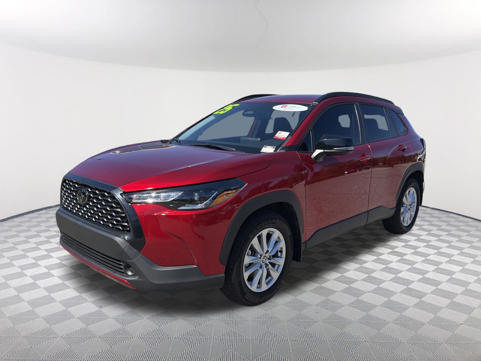 Certified 2025 Toyota Corolla Cross LE FWD image 3