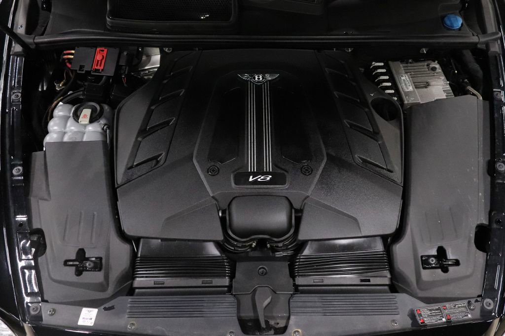 Used 2020 Bentley Bentayga Design Series image 30
