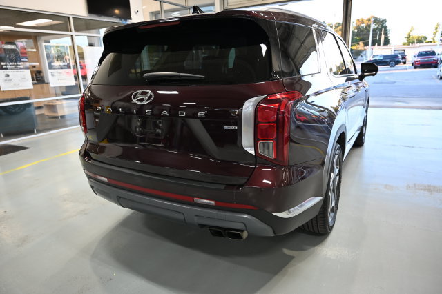 Used 2023 Hyundai Palisade Limited AWD/4WD image 5