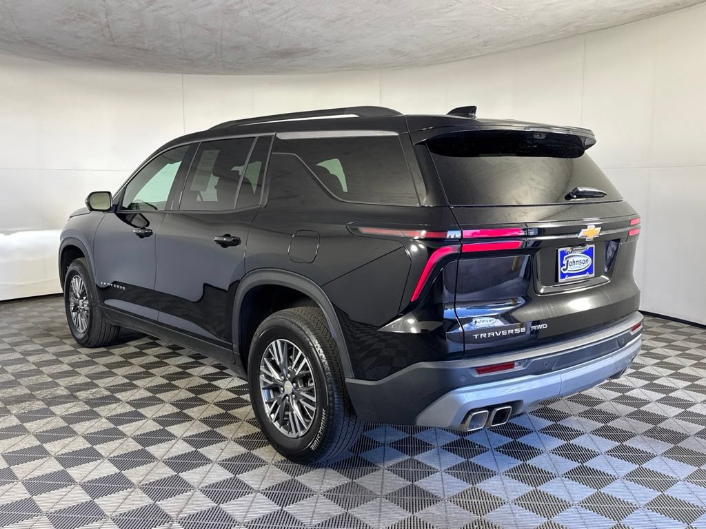 Certified 2026 Chevrolet Traverse LT w/ Driver Confidence Package AWD/4WD image 8
