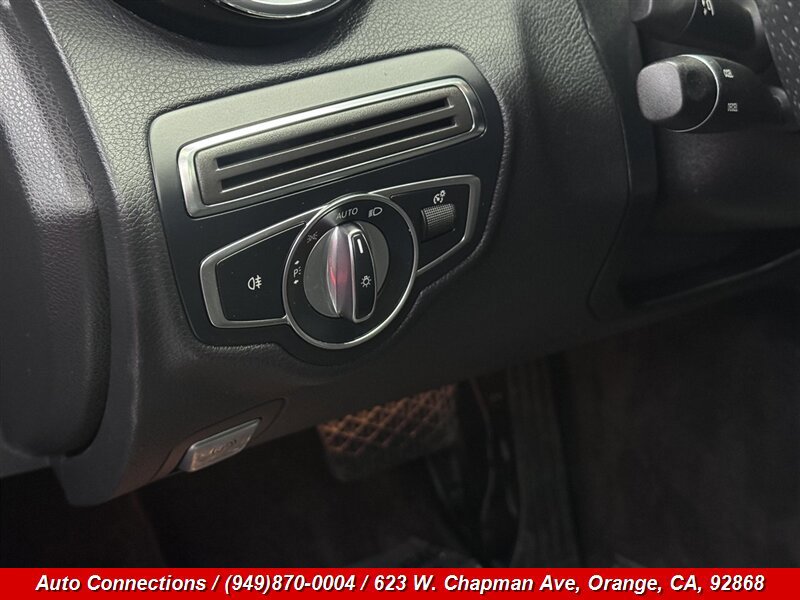 Used 2018 Mercedes-Benz C 300 Sedan image 23