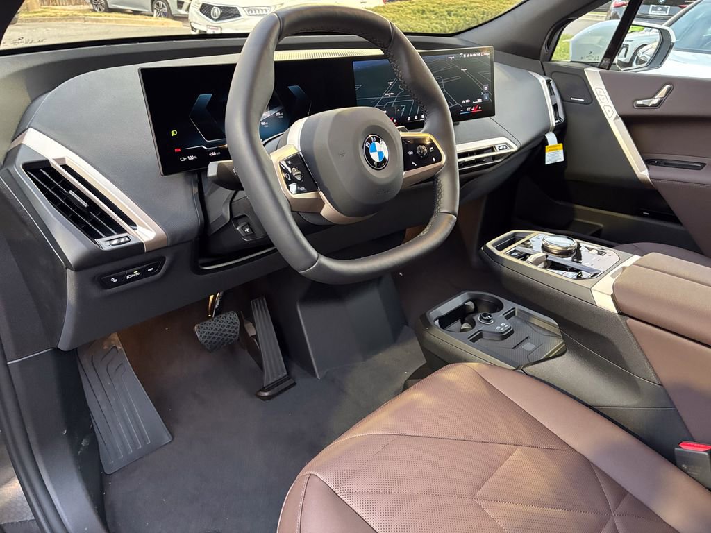 Used 2026 BMW iX xDrive45 image 12
