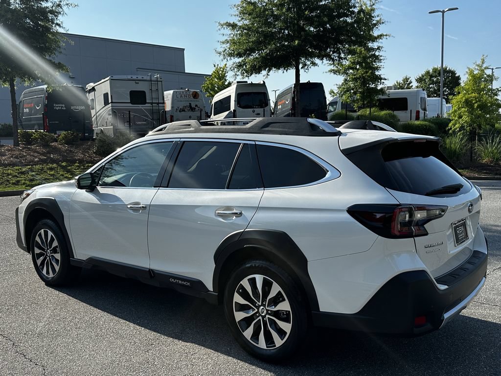 Used 2024 Subaru Outback Touring AWD/4WD image 6