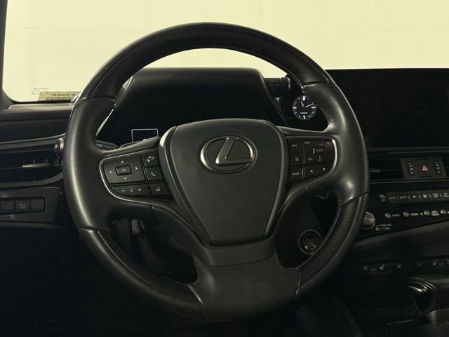 Used 2023 Lexus ES 350 Luxury w/ Accessory Package (Z1) image 26