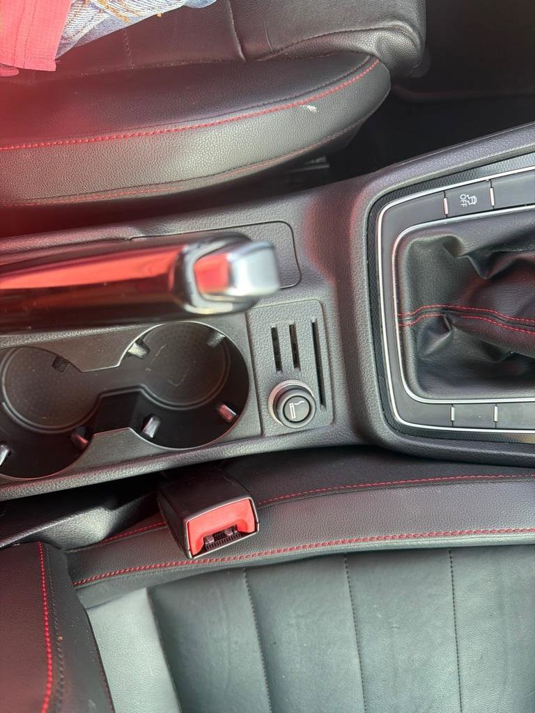 Used 2015 Volkswagen GTI Autobahn w/ Lighting Package (SEL) FWD image 18