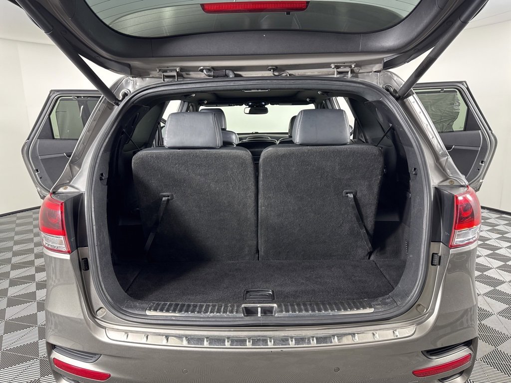 Used 2017 Kia Sorento SX image 36